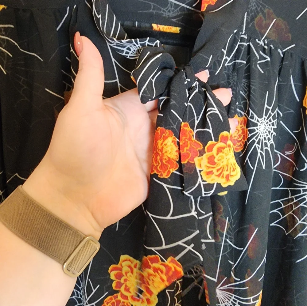 NWT ModCloth Spider Webs Floral Tie-Neck Sheer Black Orange Button Blouse Top XL - Picture 11 of 14